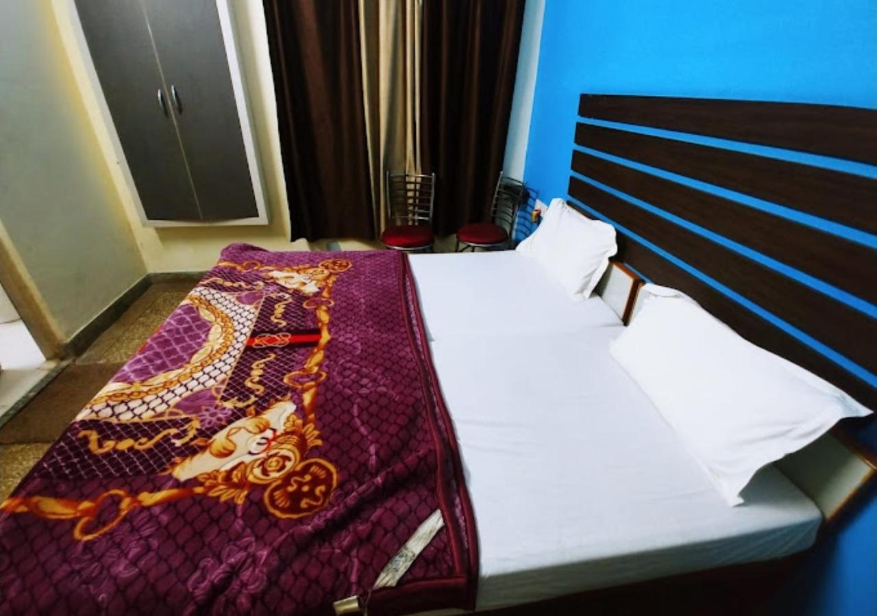 Hotel Roshan Varanasi Eksteriør billede
