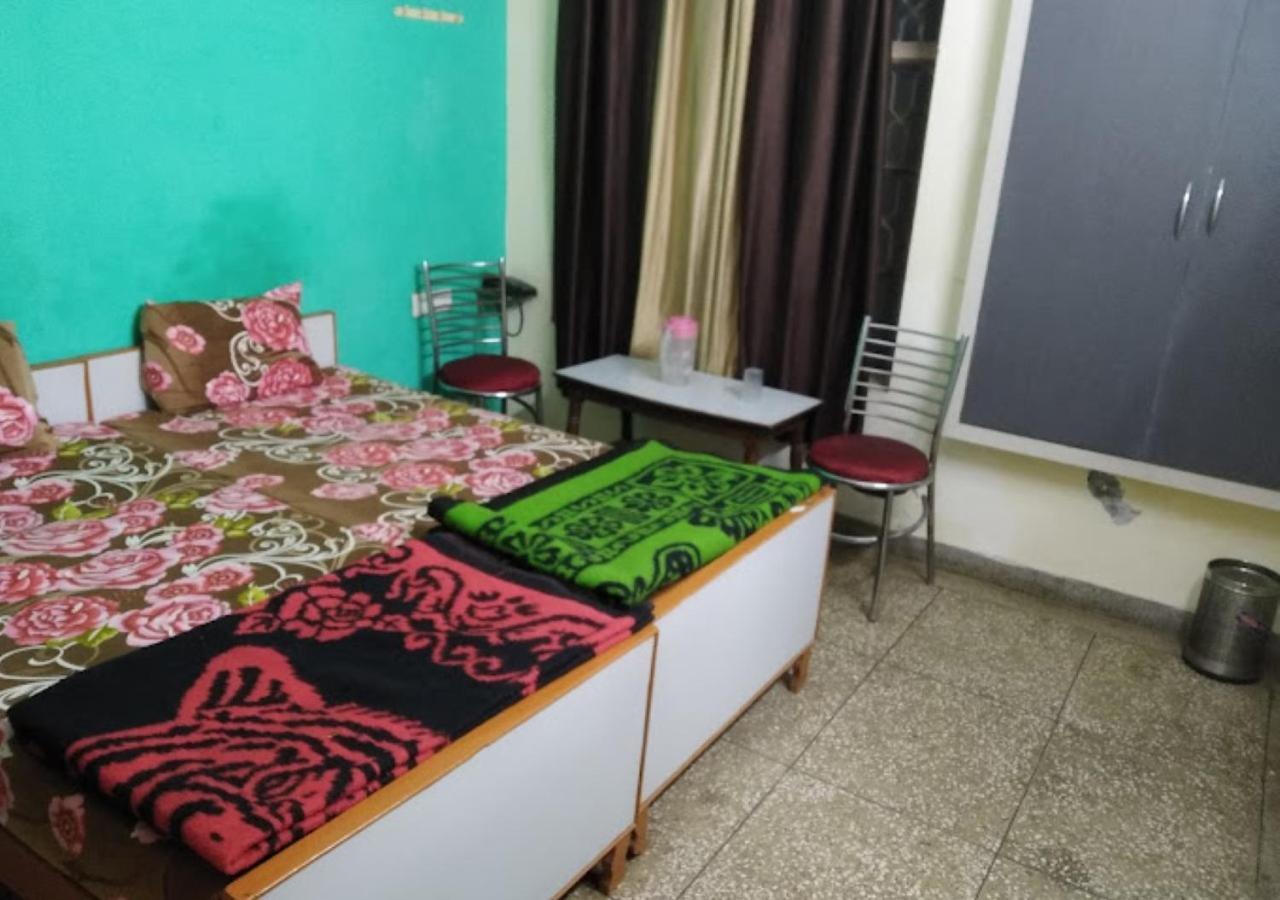 Hotel Roshan Varanasi Eksteriør billede