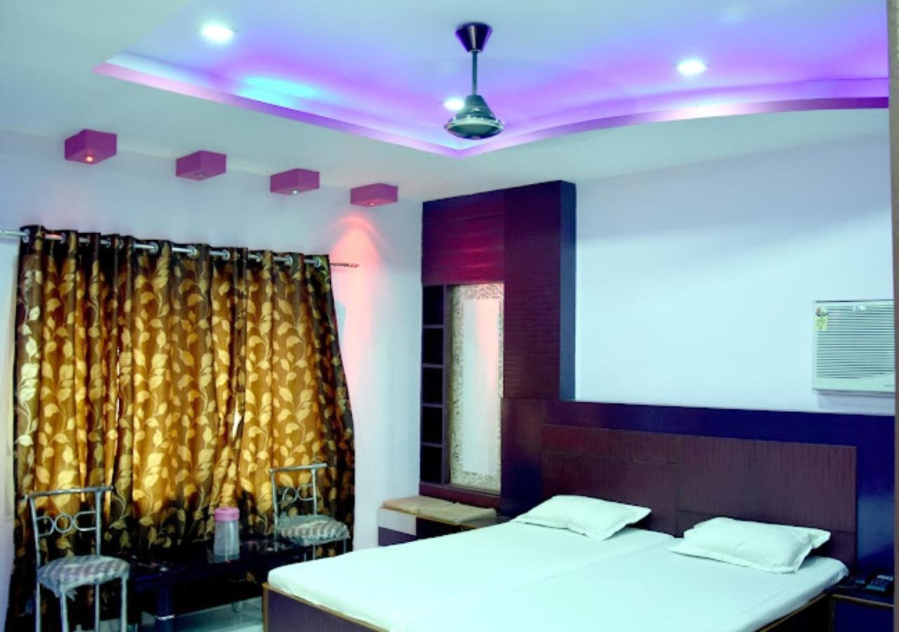 Hotel Roshan Varanasi Eksteriør billede
