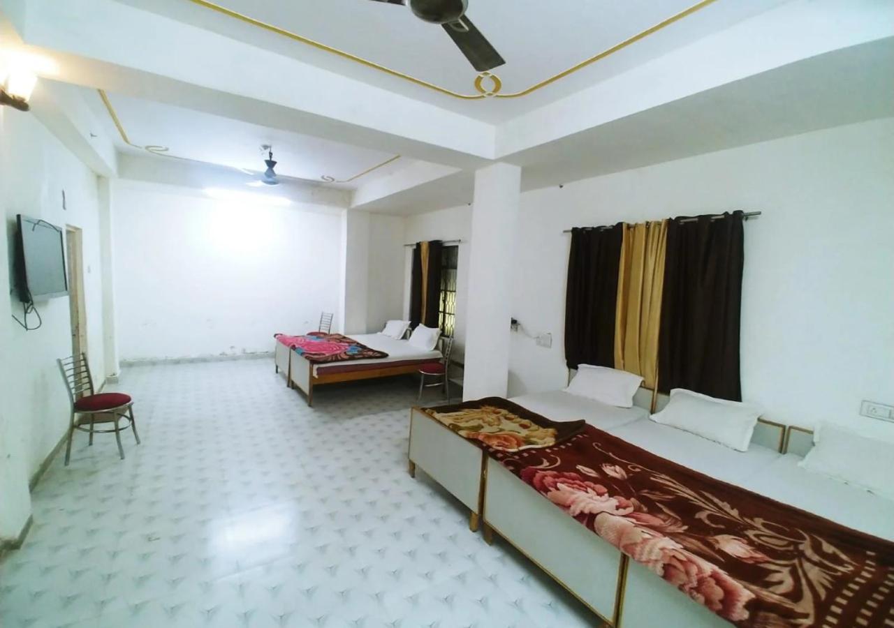 Hotel Roshan Varanasi Eksteriør billede