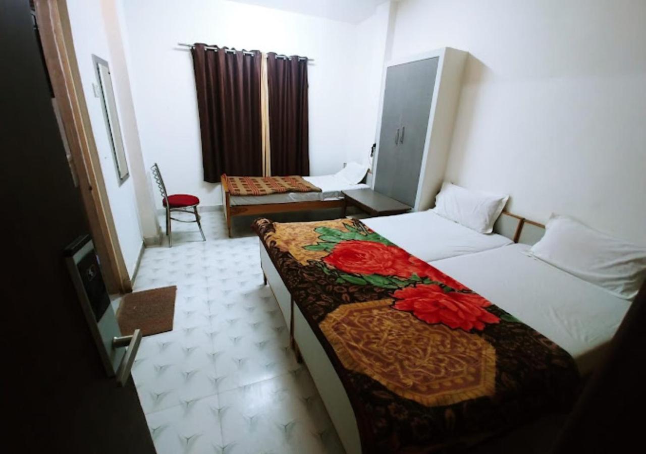 Hotel Roshan Varanasi Eksteriør billede