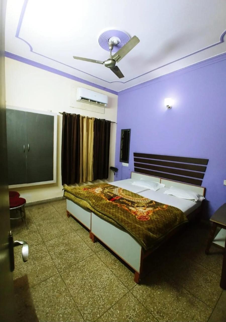 Hotel Roshan Varanasi Eksteriør billede