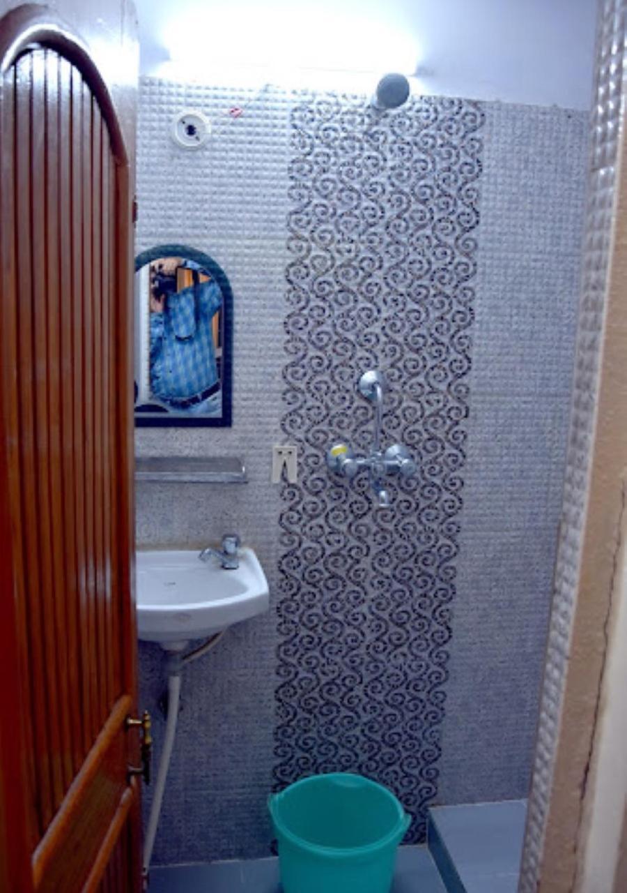 Hotel Roshan Varanasi Eksteriør billede