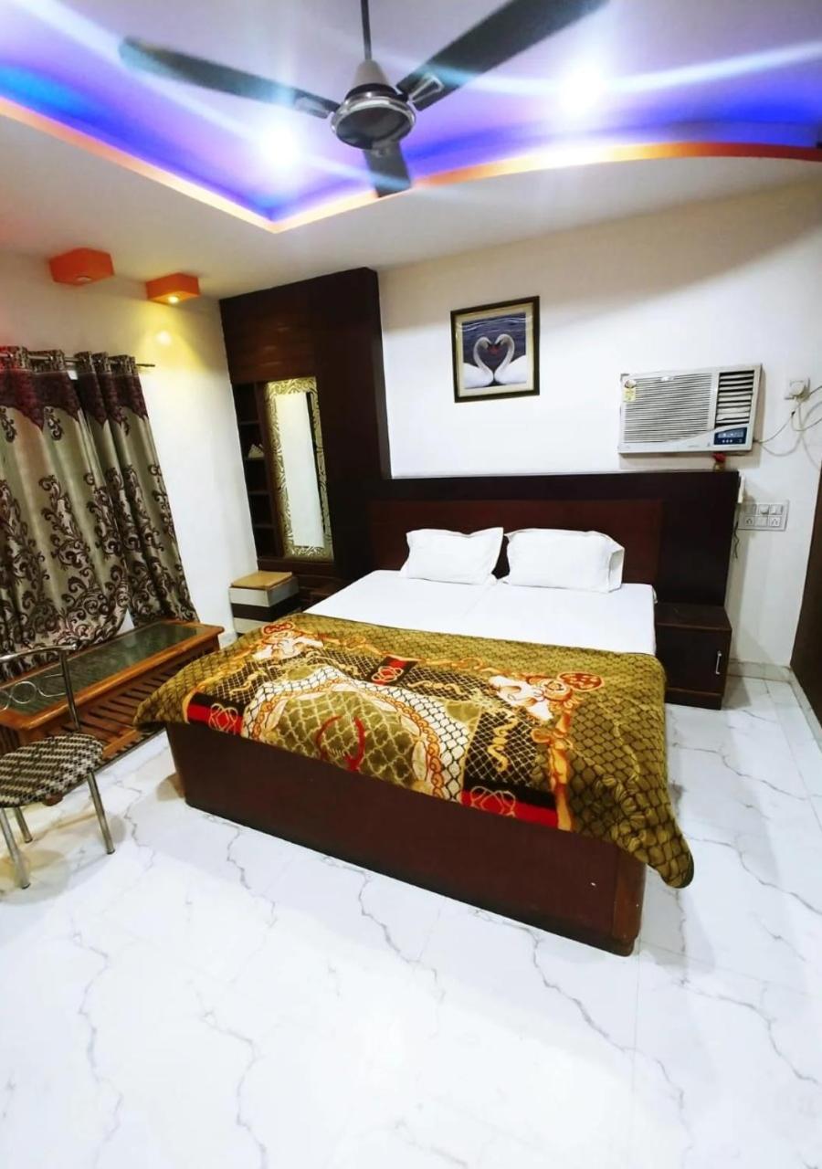 Hotel Roshan Varanasi Eksteriør billede
